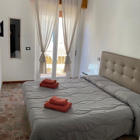 Bonita Cora Hotel Pachino Kültér fotó